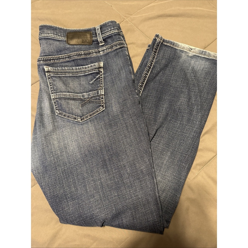 BKE Buckle Jeans Tyler Straight Leg Men's Size 38R 38x32 Thick Stitch Blue Denim